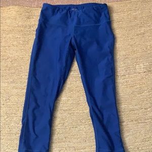 Cropped workout leggings